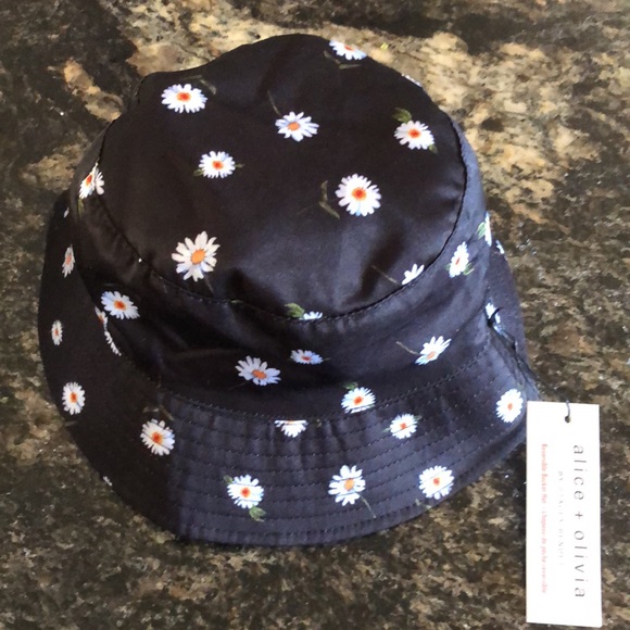 Alice + Olivia Reversible Bucket Hat - Picture 3 of 3